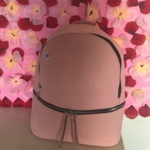 Backpack 🎒 color pink